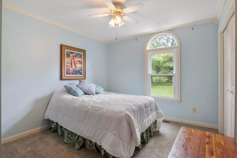 Bedroom - 4216 Pulaski Hwy, Culleoka, TN 38451 photo 5 of 9