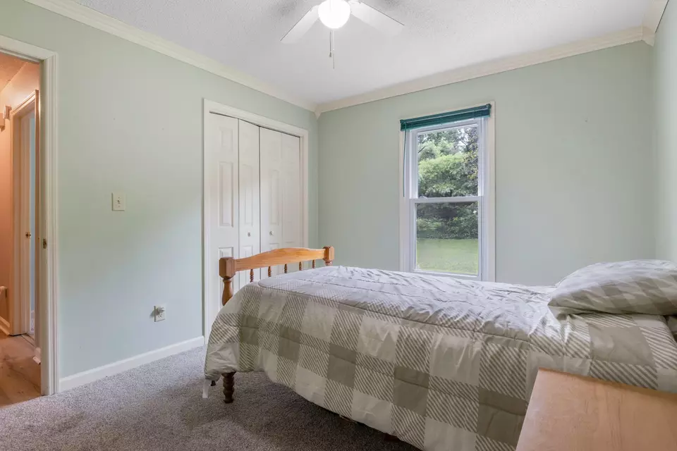 Bedroom - 4216 Pulaski Hwy, Culleoka, TN 38451 photo 8 of 9