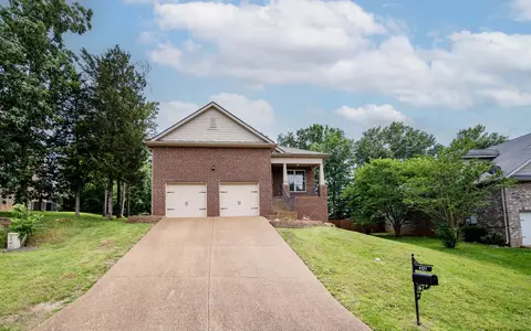 4121 Oakstone Dr, Smyrna, TN 37167