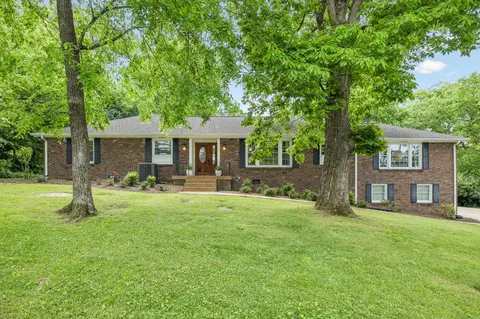 609 Woodett Dr, Nashville, TN 37211