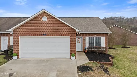 7380 Long Shot Ln, Knoxville, TN 37918