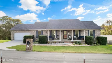 923 Bridger Ln, Maryville, TN 37801