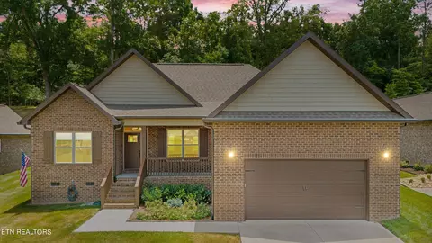 469 Krystle Ct, Lenoir City, TN 37771