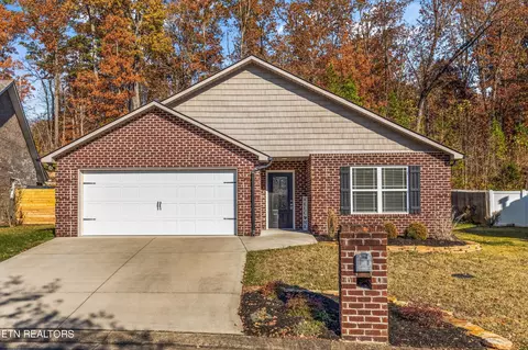 144 Ann Cove Ln, Powell, TN 37849