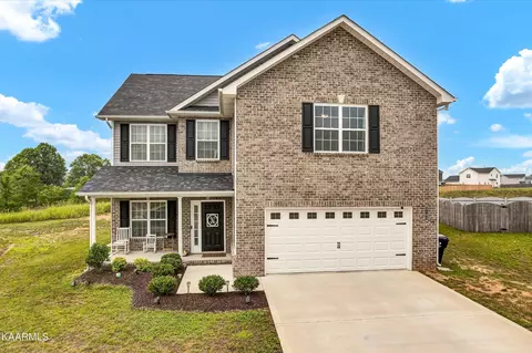 3103 Starling Dr, Maryville, TN 37803