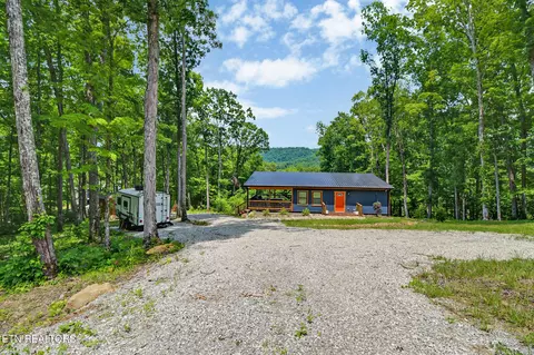 3205 Apache Rd, Jamestown, TN 38556