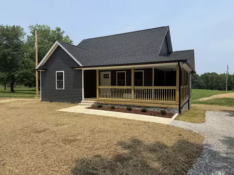 1940 Old Blacktop Rd, Mcewen, TN 37101