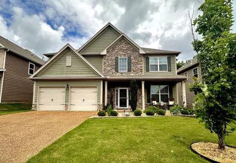 2006 Austin Dr, Spring Hill, TN 37174