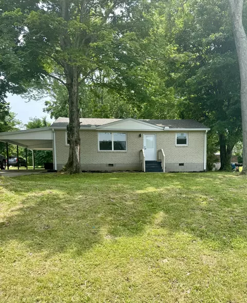 210 Alsup Dr, Springfield, TN 37172