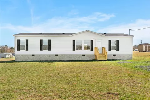 72 Jonathan Dr, Chatsworth, GA 30705