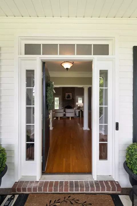 Entry Way - 1387 Floyd Rd, Eagleville, TN 37060 photo 1 of 4