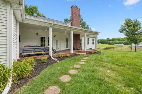 Exterior - 1387 Floyd Rd, Eagleville, TN 37060 photo 13 of 21