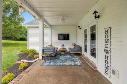 Exterior - 1387 Floyd Rd, Eagleville, TN 37060 photo 11 of 21