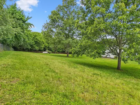 Exterior - 1387 Floyd Rd, Eagleville, TN 37060 photo 20 of 21