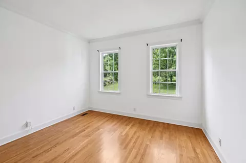 Bedroom - 1387 Floyd Rd, Eagleville, TN 37060 photo 2 of 9
