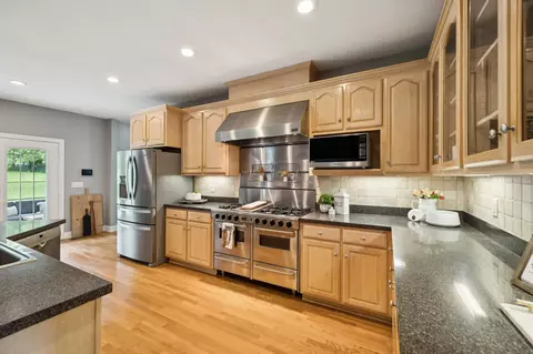 Kitchen - 1387 Floyd Rd, Eagleville, TN 37060 photo 6 of 8