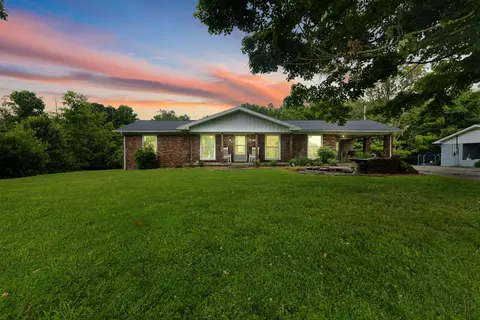 1512 Pleasant Grove Rd, Westmoreland, TN 37186