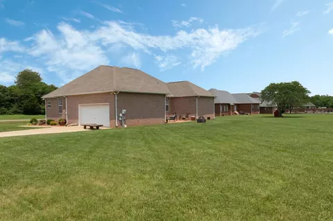 Exterior - 123 River Downs Blvd, Murfreesboro, TN 37128 photo 6 of 7