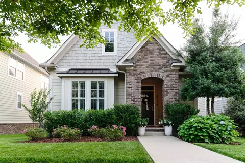 2772 Americus Dr, Thompsons Station, TN 37179