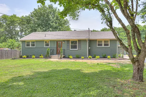 807 Brookfield Dr, Murfreesboro, TN 37130