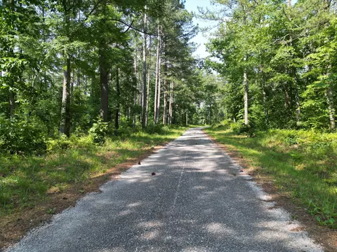 5 Carter Hollow Rd, Linden, TN 37096