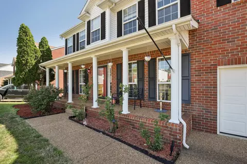 4633 Brown Leaf Dr, Old Hickory, TN 37138
