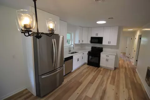 Kitchen - 151 Dawn St, Morrison, TN 37357 photo 2 of 6