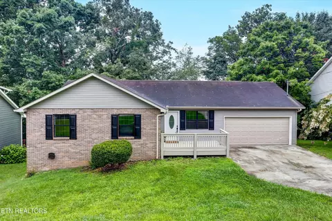 1453 Overton Ln, Knoxville, TN 37923