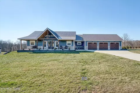 768 Winningham Rd, Crossville, TN 38572