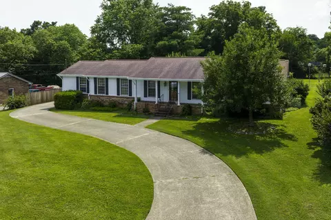 106 Eventide Dr, Hendersonville, TN 37075