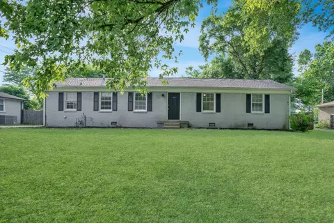 208 Nottingham Pl, Clarksville, TN 37042