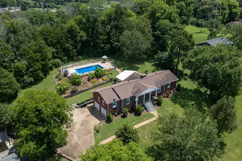 237 Craigmeade Dr, Nashville, TN 37214