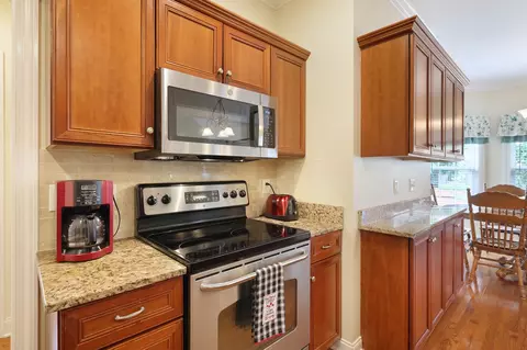 Kitchen - 3020 Brookside Path, Murfreesboro, TN 37128 photo 5 of 6