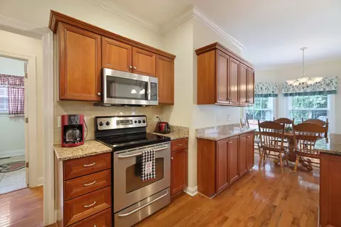 Kitchen - 3020 Brookside Path, Murfreesboro, TN 37128 photo 4 of 6