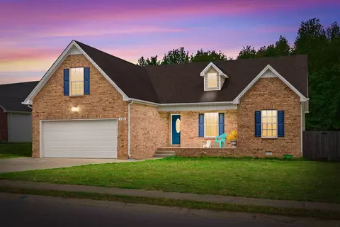 405 Chestnut Grove Way, Clarksville, TN 37042