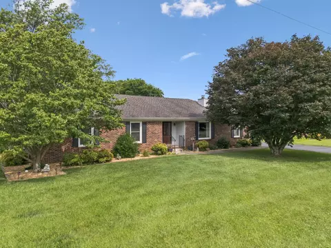 511 Campfire Dr, Murfreesboro, TN 37129