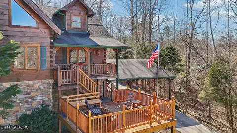 108 Brandy Hill Ln, Madisonville, TN 37354