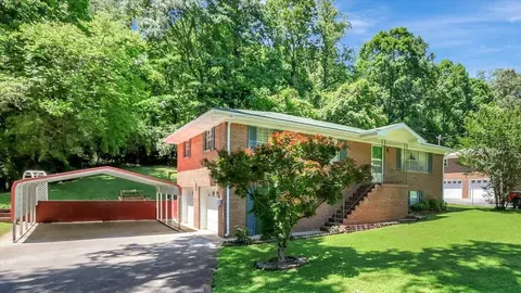 425 Lullwater Rd, Chattanooga, TN 37405