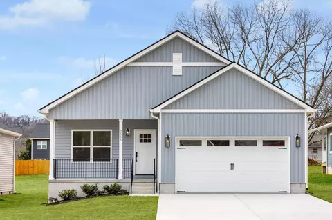 2506 Maple St, Chattanooga, TN 37406
