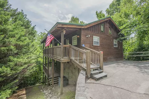 1615 Paradise Ridge Dr, Sevierville, TN 37862