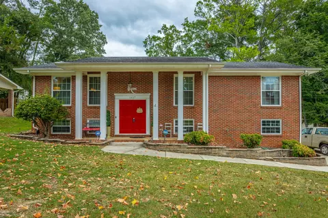 1627 Shadwick Cemetery Rd, Hixson, TN 37343