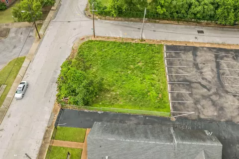 145 Field Ave, Memphis, TN 38109 photo 3