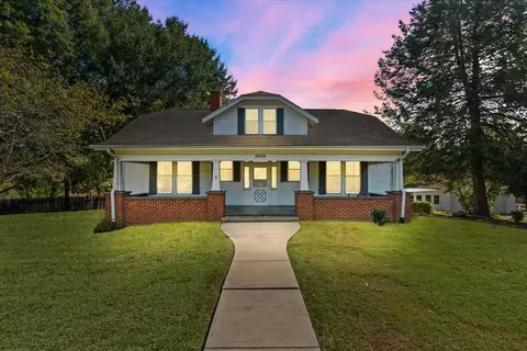 8928 Hiwassee St NW, Charleston, TN 37310