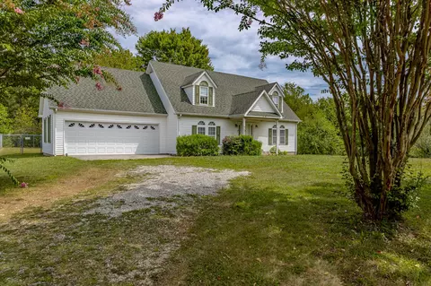 685 Acorn Gap Rd, Sweetwater, TN 37874