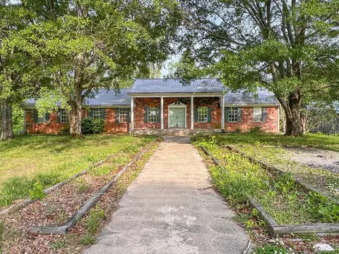 550 Oak Grove Rd, Benton, TN 37307