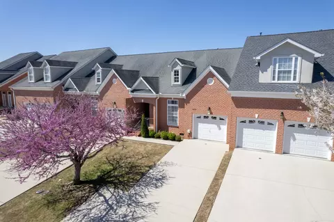 8230 Double Eagle Ct, Ooltewah, TN 37363 photo 2