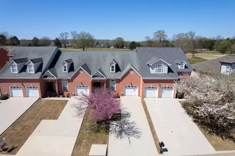 8230 Double Eagle Ct, Ooltewah, TN 37363 photo 3