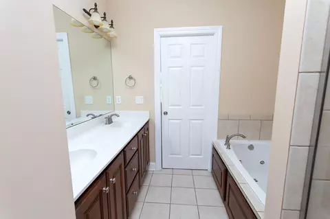 8230 Double Eagle Ct, Ooltewah, TN 37363 photo 9