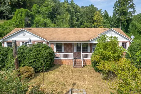 687 Green Pond Rd, Soddy Daisy, TN 37379