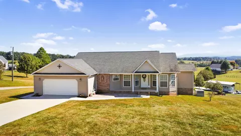158 Timber Ridge Dr, Madisonville, TN 37354